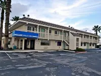 Motel 6 Coalinga, CA - East