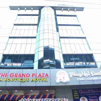 Blossoms Room Hotel Holidays Inn Plaza- Free One Meal Hotel Exterior