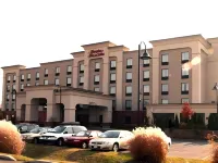 Hampton Inn & Suites by Hilton Laval Hotels near Méga Centre Notre-Dame
