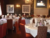 Crown Hotel Hotel di Chertsey