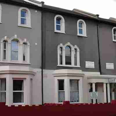 Shamrock Guest House Hotel Exterior