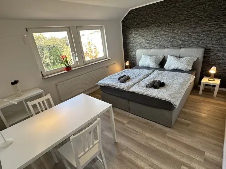 Large, quiet holiday apartment close to the center, space for the whole family