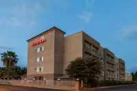 Ramada by Wyndham Bakersfield North Hotels in Bakersfield
