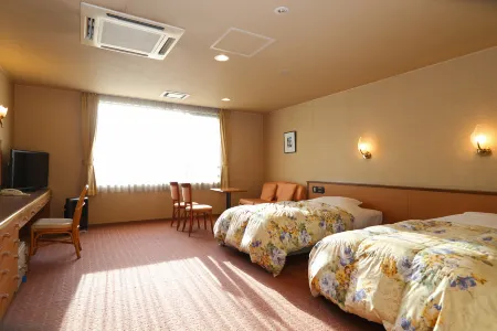 Hotel Yurinkan Отели в г. Ивамидзава