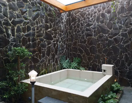 Ellinor Full House Отели рядом с достопримечательностью «Masjid Al-Itqon»