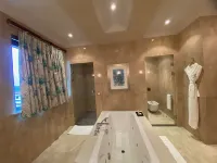 Grand Hotel Djibloho - suối nước nóng