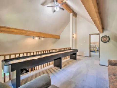 Beautiful McCall Cabin Perfect for Families! Hotels in McCall