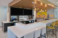 Hilton Garden Inn Denton - bar