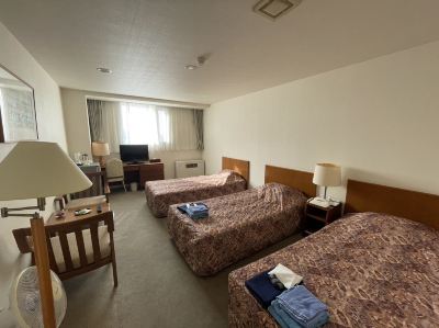 ゲストルーム(ご利用人数3名)(本館) 北国グランドホテルの写真