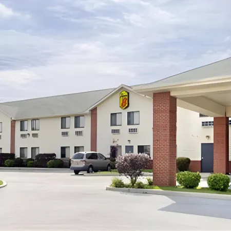 Super 8 by Wyndham Monee