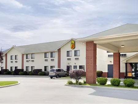 Super 8 by Wyndham Monee Отели в г. Мони