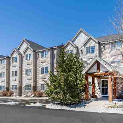 Days Inn by Wyndham Trois-Rivieres Hotel Exterior