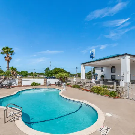 Best Western George West Executive Inn