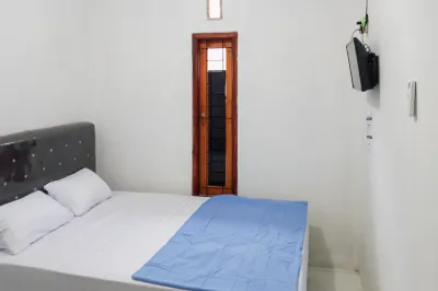 Wisma Radya Syariah RedPartner Hotel di Cikarang Selatan