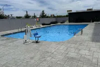 La Quinta Inn & Suites by Wyndham Indianapolis South - Rooftop Pools