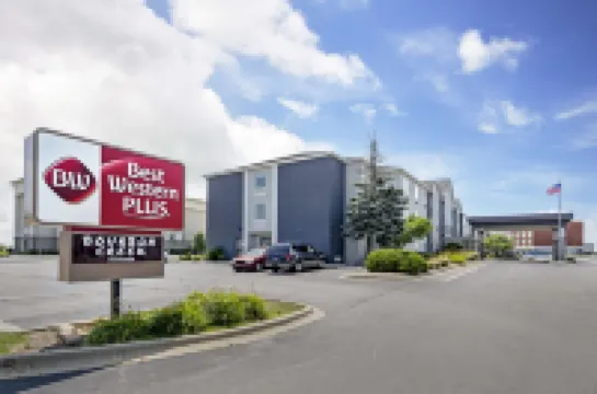 Best Western Plus Bourbonnais Hotel  Suites Hotels in Bradley