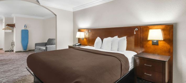 SureStay Plus Hotel by Best Western Benbrook Ft Worth Hotels in Tarrant County