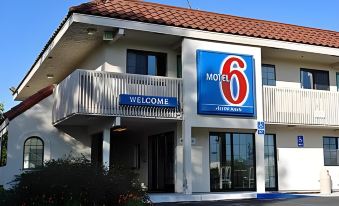 Super 8 by Wyndham Petaluma