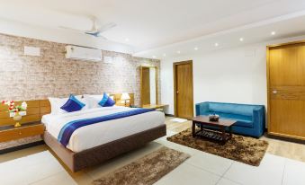 Royal Ace Boutique Hotel