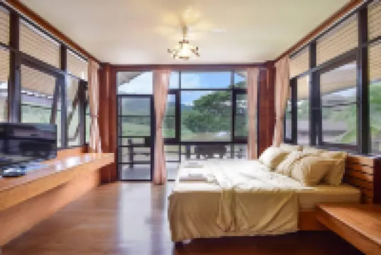 Nicslongstay Hotel Hotels near Kao Phang Ma