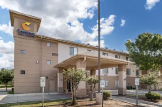 Comfort Inn & Suites Hotels in Seguin