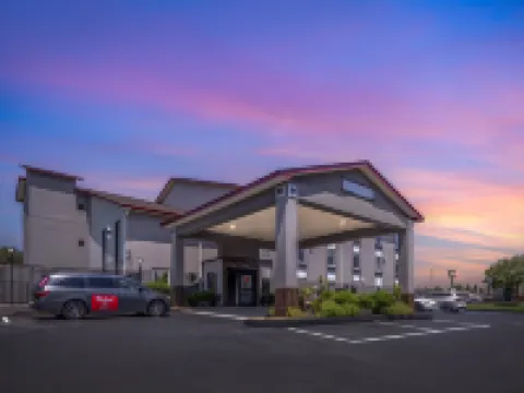 Red Roof Inn & Suites Clinton, MS Hotels in Clinton