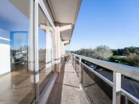 Astrid 202 with Parking