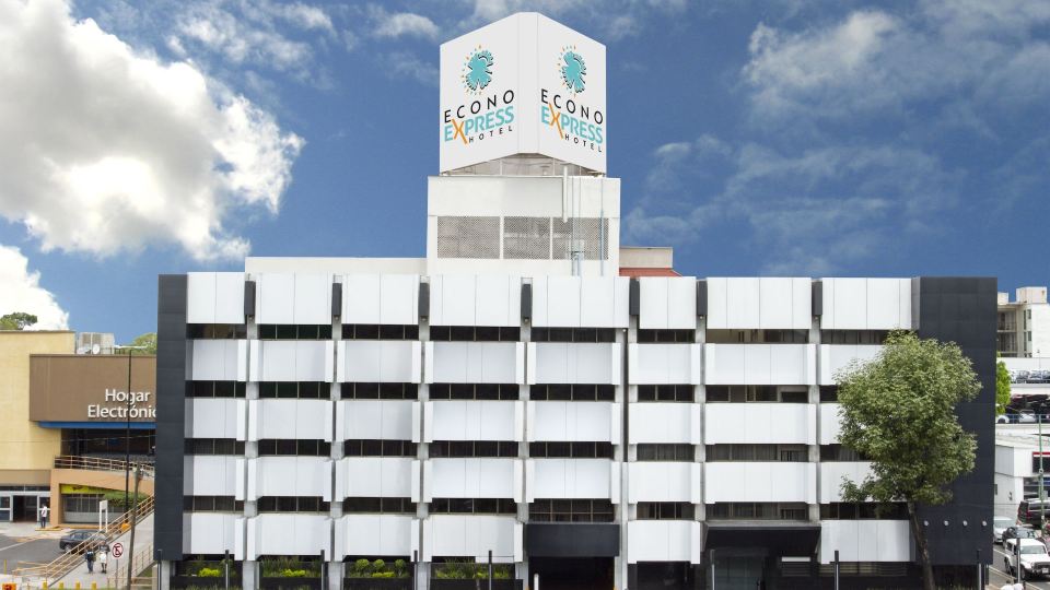 Econo Express Hotel