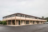 Econo Lodge Hotels in Paw Paw