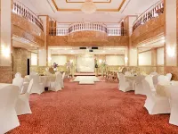 Karam Al Balad Hotel Hotels near Corniche Shopping Centre