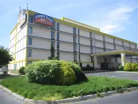 Spark by Hilton Roanoke Airport Hotel a Hollins