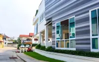 The Grace Residence Các khách sạn gần Wat Na Bua