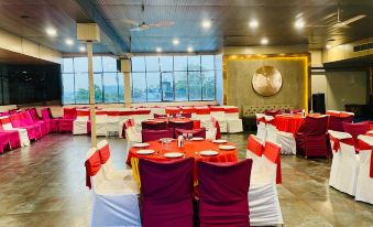 Kings Park Hotel - Hizvo