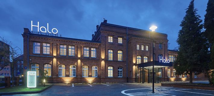 Hotel Halo Szczecin โรงแรมในสเชชเซ็น