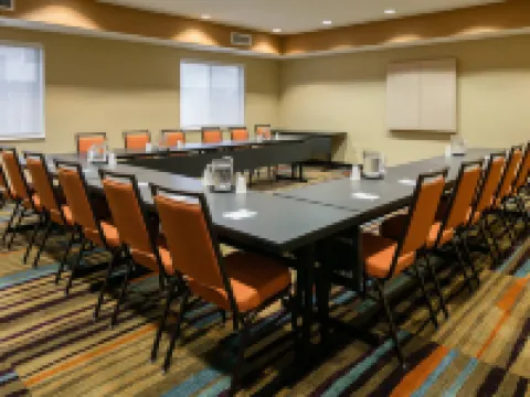 堪薩斯城機場萬豪萬楓酒店 梅酒店