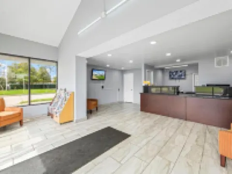 Super 8 by Wyndham Portsmouth - Norfolk Hotels in Portsmouth