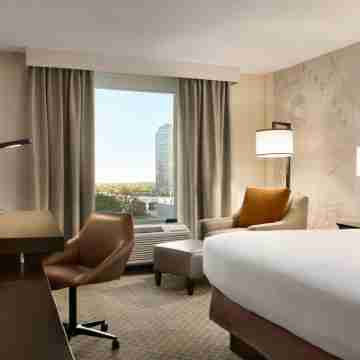 DoubleTree by Hilton McLean Tysons Rooms