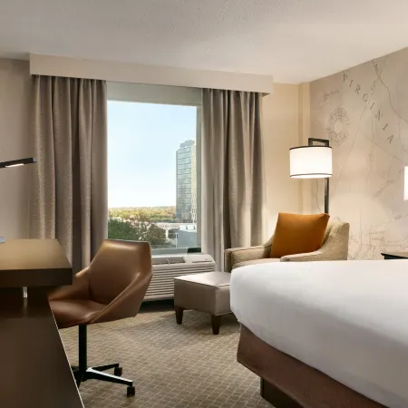 DoubleTree by Hilton McLean Tysons