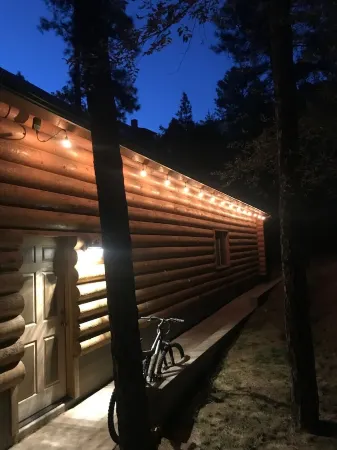 Beautiful bunkhouse in forest just hours outside Phoenix metro area Отели в г. Строберри