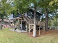 Modern Lakefront Treehouse with Pedal Boat, 2 Kayaks, Sun Deck and Arcade