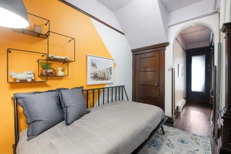 NYC in Minutes  Value Stay Jersey City Retreat the Vic Отели рядом с достопримечательностью «Либерти Сайенс Сентер»