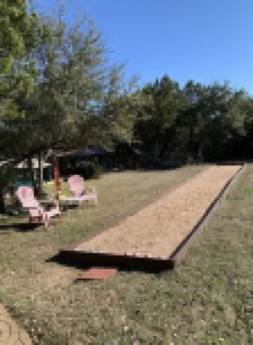 Couples Retreat with hot tub and steam room