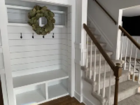 4BR Colonial Home Executive or Family Rental Hotels in Rochester Hills