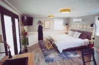 RIVER FRONT-Pet Friendly-Couples-Nature-Firepit Hotels in Free Soil Township