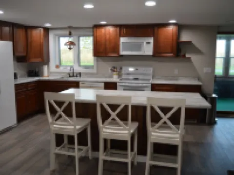 Apple View- Quiet, handicap accessible country home with a hot tub! Hotéis em Sodus