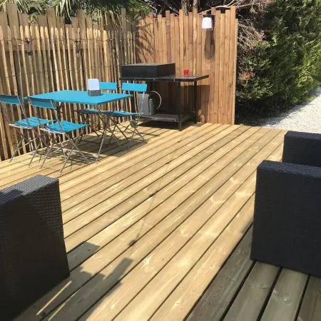 Cosy semi-detached house, terrace 800m from the swimming pool