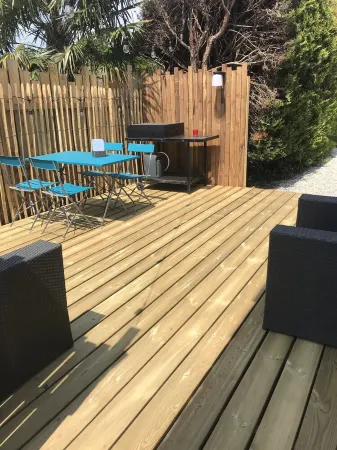 Cosy semi-detached house, terrace 800m from the swimming pool