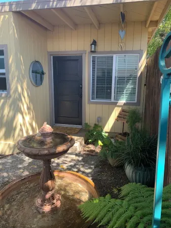 Charming getaway close to beaches Отели рядом с достопримечательностью «Писмо Стейт Бич»