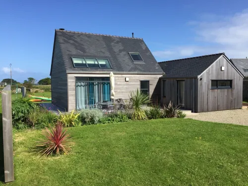 Wooden house, close to beaches and dunes