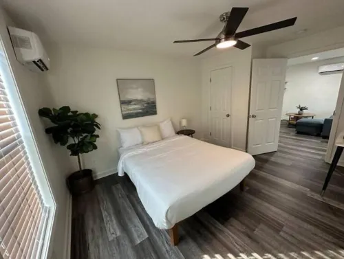 2BR 2B House Close to Downtown